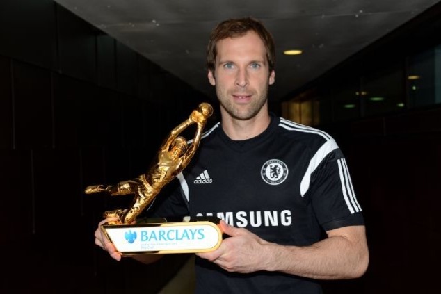 Chelsea goalkeeper Petr Cech posing with his Golden Glove award.